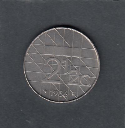 Beschrijving: 2 1/2 Gulden Beatrix